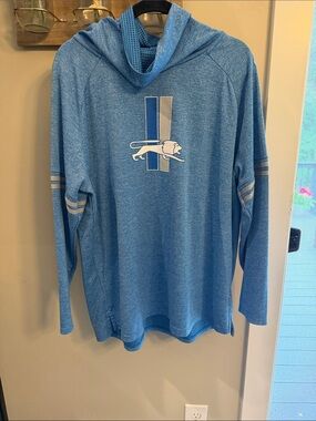 Nike Detroit Lion Cowl Neck Long Sleeve Top with White & Gray Lion Graphic